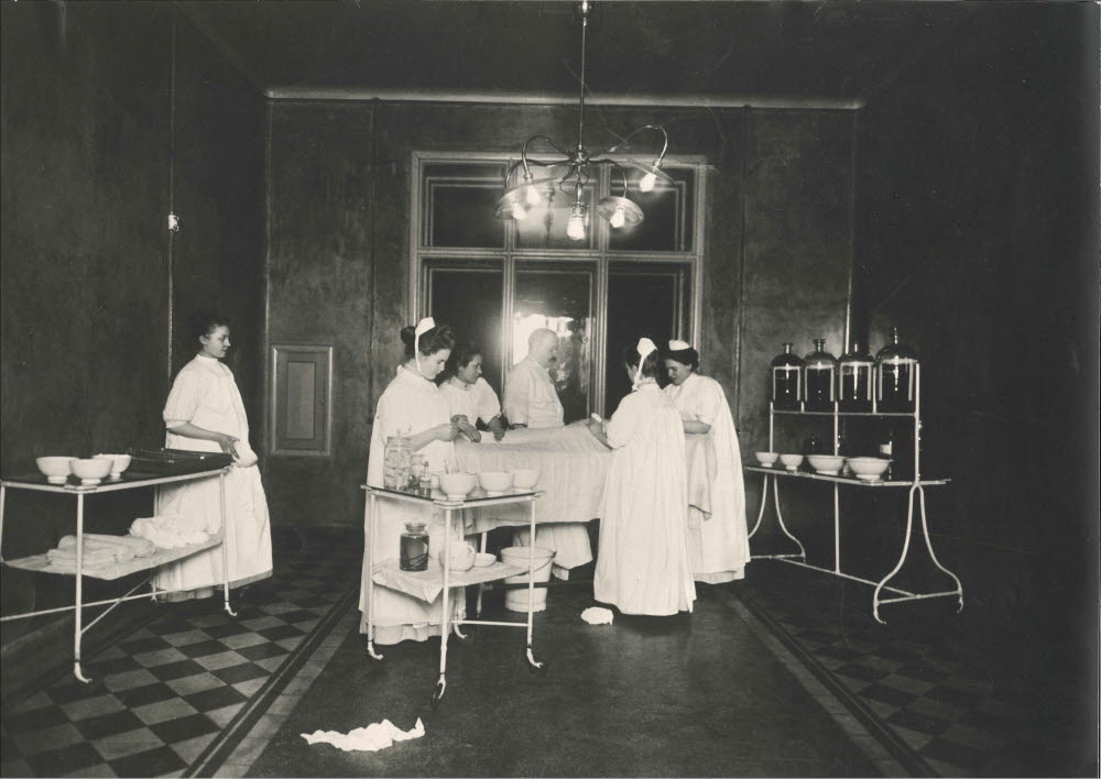 Operationsrum i Hudiksvall 1899.